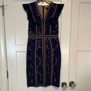 NWT Tadashi Shoji Navy Lace Dress IN SIZE 4.
